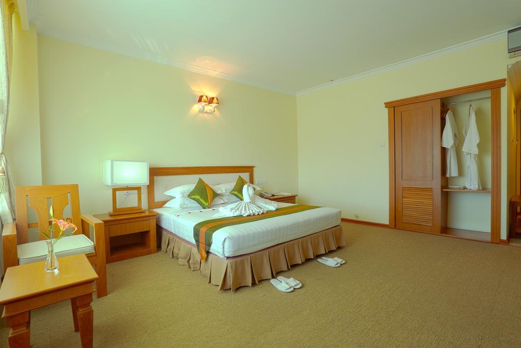 Apex Hotel Naypyidaw Room photo