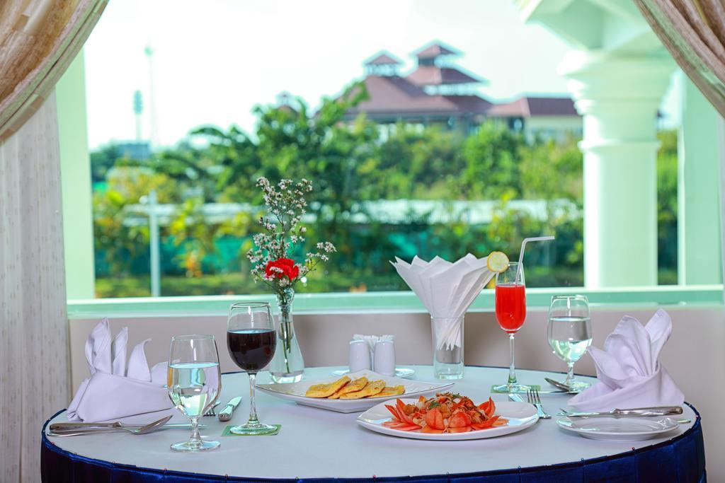 Apex Hotel Naypyidaw Exterior photo