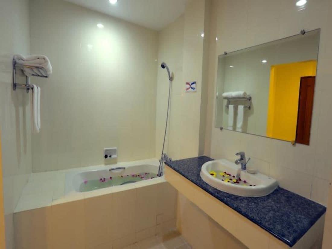Apex Hotel Naypyidaw Exterior photo