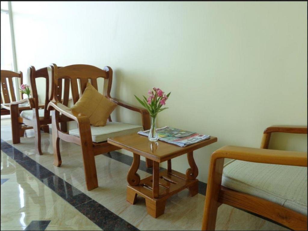 Apex Hotel Naypyidaw Exterior photo